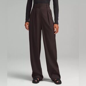 Lululemon | Brown Pleat-Front High-Rise Trouser | Size 6 Regular